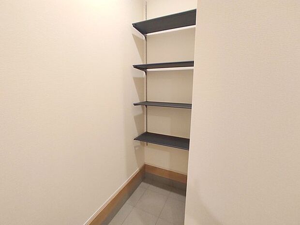 土間収納付きでお子様のおもちゃも、ゴルフバッグもスッキリ収納しましょう。