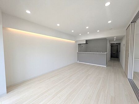 南側に大きな窓を配置、明るいリビングが出来ました。