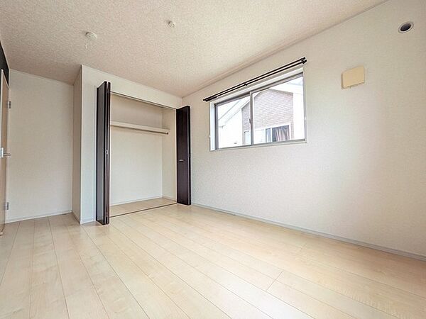 すっきりと整えられた空間は、日々の暮らしに心地よいゆとりと落ち着きをもたらしてくれます。
