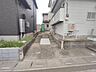 駐車場：駐車場は2台まで駐車可能。マイカーの車幅もお確かめください。 