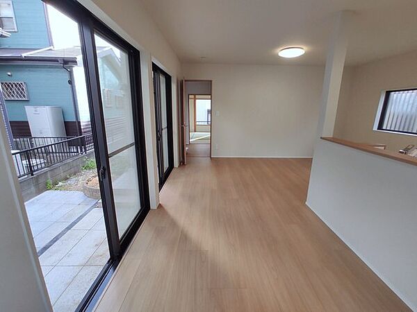 快適性とゆとりをデザインしたリビングは、広々した15帖。