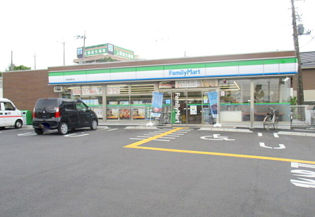 ファミリーマート日産通り店（850m）