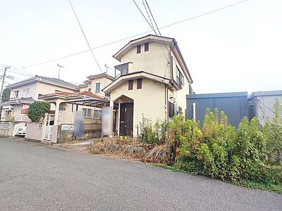 外観：閑静な住宅地で、小さなお子様がいるご家族にも安心。 