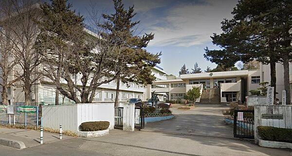 春日部市立緑小学校（1040m）