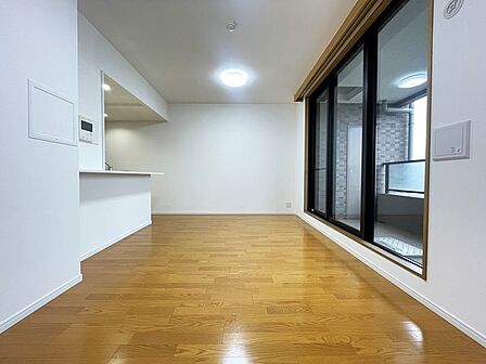 南側に大きな窓を配置、明るいリビングが出来ました。 
