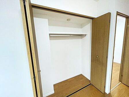 たっぷりの収納スペースで快適に暮らせそう。 