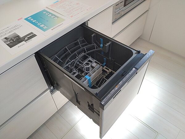 食器洗乾燥機付き、忙しい生活をサポートします。