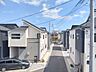 その他：あたり一帯に住宅が広がる立地、住宅地ならではのロケーション。 