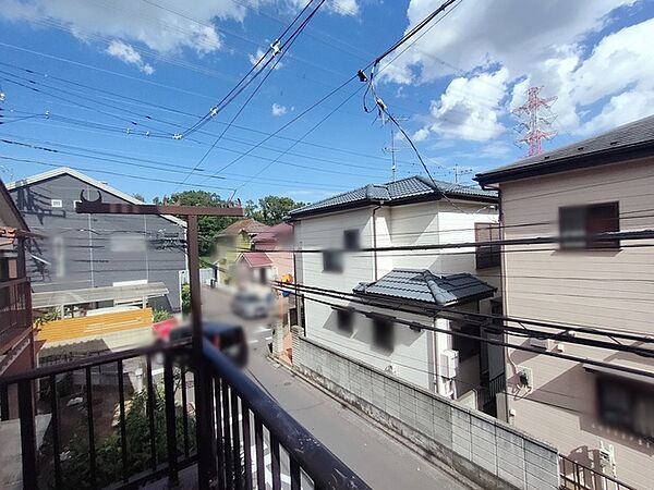 閑静な住宅地で、小さなお子様がいるご家族にも安心。