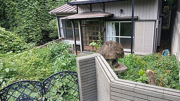 駅徒歩10分。マイカーを持たない選択をする方、増えてます。