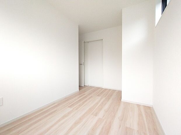子供部屋には丁度良い洋室。
