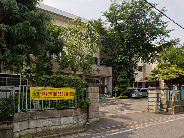さいたま市立上落合小学校（630m）
