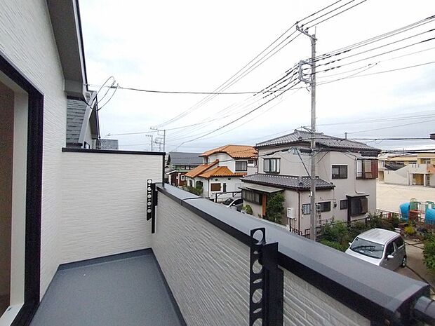 閑静な住宅地で、小さなお子様がいるご家族にも安心。