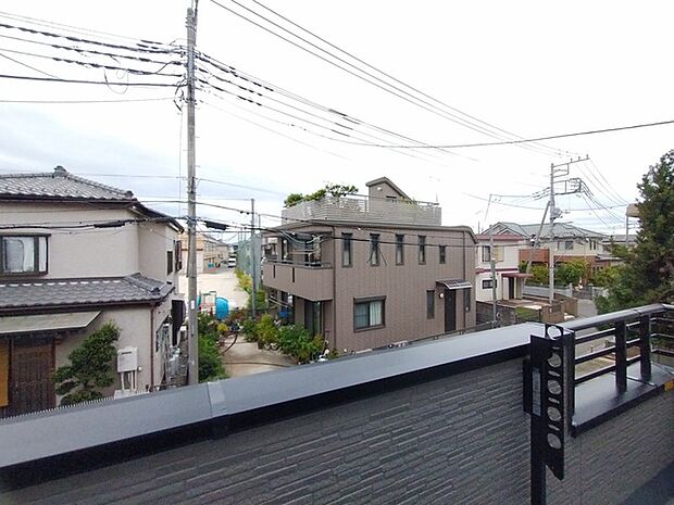 閑静な住宅地で、小さなお子様がいるご家族にも安心。