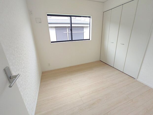 子供部屋には丁度良い洋室。サイズは5帖。
