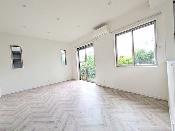 心地よい風が通り抜ける穏やかな空間で心満たされる時間を過ごせる住まい