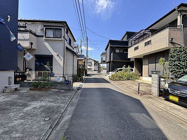 閑静な住宅地で、小さなお子様がいるご家族にも安心。
