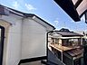 その他：あたり一帯に住宅が広がる立地、住宅地ならではのロケーション。 