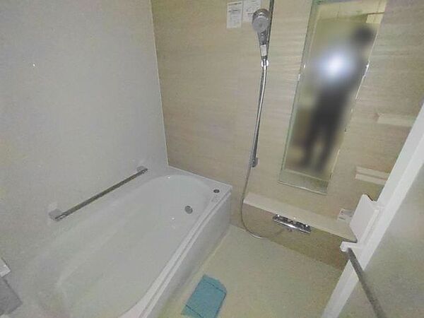 浴室を拡大表示