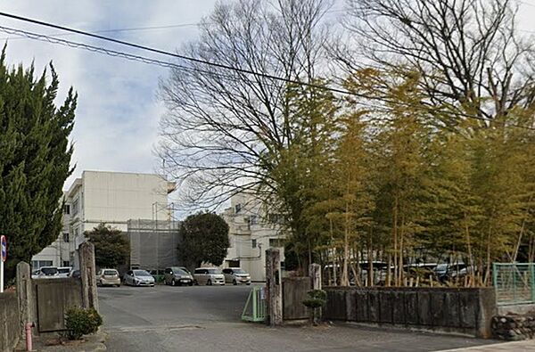 熊谷市立妻沼小学校（1330m）