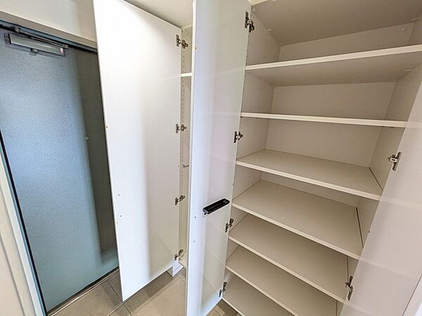 すっきりと整えられた空間が心地よい、毎日の暮らしをスムーズに整えてくれる頼もしいゆとり。