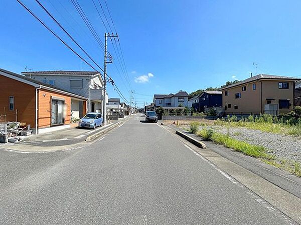 緑豊かな景色とすっきりと見通しのよい空間が心地よい暮らしを演出します。