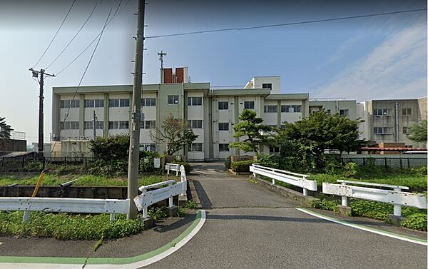加須市立鴻茎小学校（1580m）