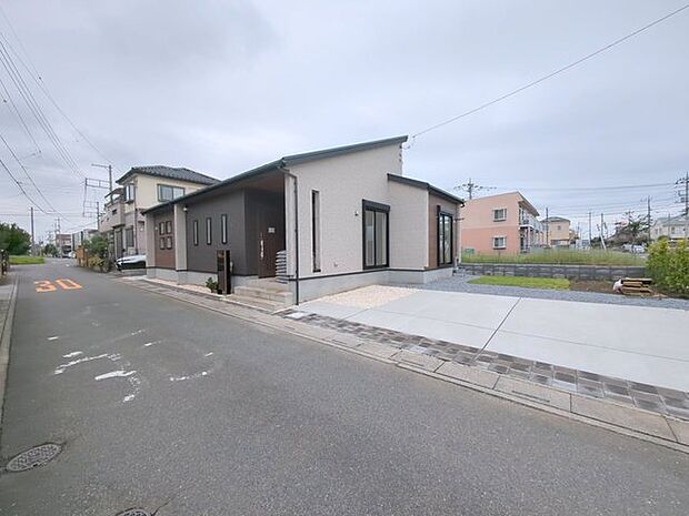 閑静な住宅地で、小さなお子様がいるご家族にも安心。