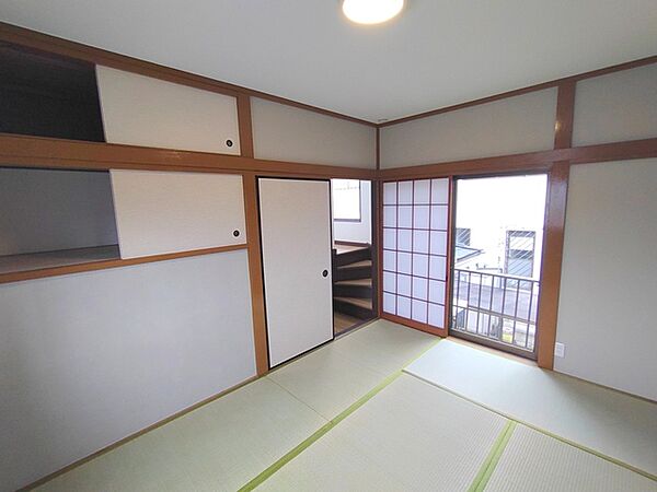 畳のにおいが香る和室は、きっとくつろぎの空間になるでしょう。