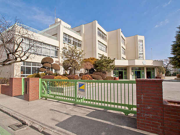 さいたま市立大成小学校（380m）