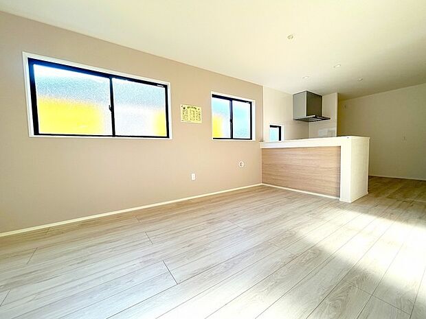 開放感と採光にこだわった、16.6帖のLDK。