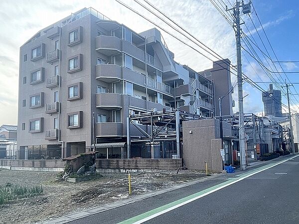 apartment 埼玉県熊谷市末広２丁目
地図を見る