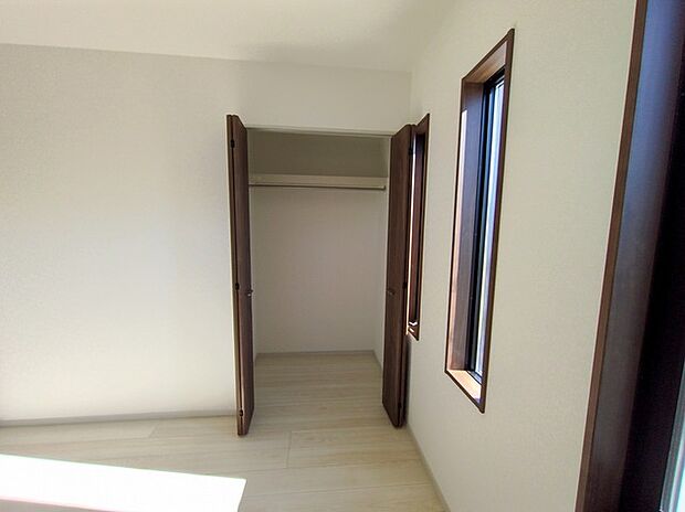 全居室収納スペース付きの物件です。