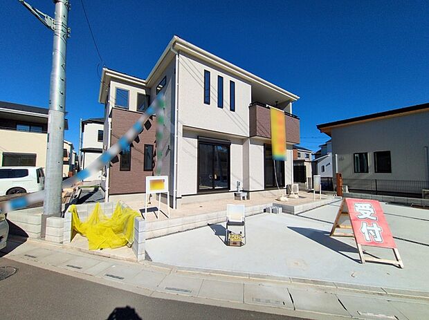 駐車場は3台まで駐車可能。マイカーの車幅もお確かめください。 