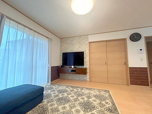 快適性とゆとりをデザインしたリビングは、広々した16帖。
