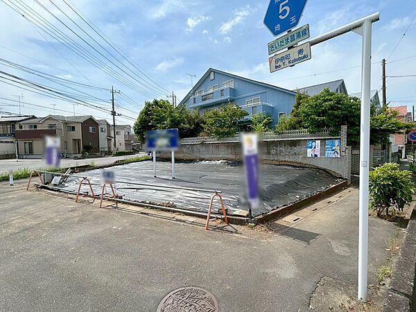 南道路と十分な奥行きを生かし、プライベート性の高い間取りをご提案します。