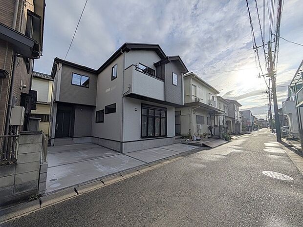 ゆったり駐車スペース、2台可。 