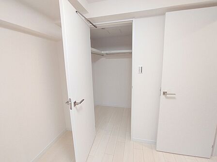ウォークインクローゼットのある住まいで収納上手な生活。 