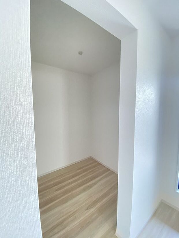 ウォークインクローゼットのある住まいで収納上手な生活。