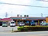 周辺：セブンイレブン向山店（640m）