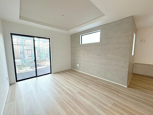 ご家族みんながゆったりくつろげる広々リビング。