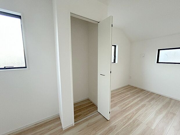 完成済み、実物をじっくりチェックできます。