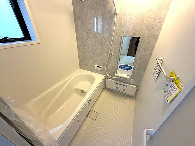 1坪広さを設けた浴室でゆったりバスタイム。 