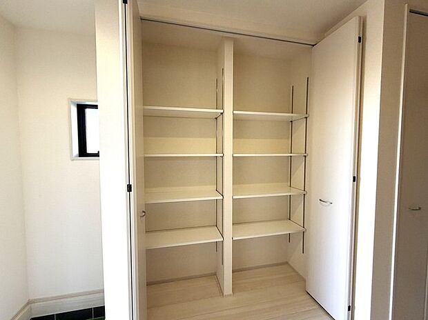 大型シューズクローゼット