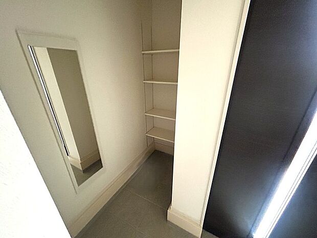 土間収納付きでお子様のおもちゃも、ゴルフバッグもスッキリ収納しましょう。 