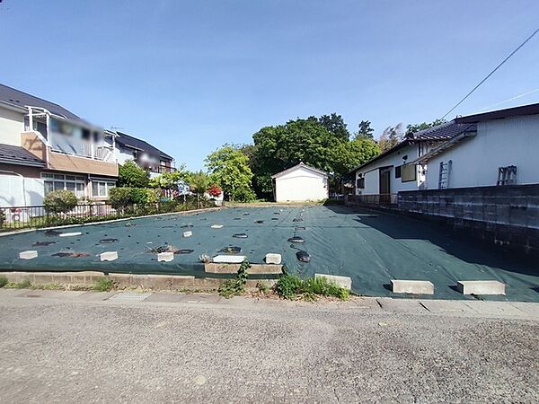 車の通りも少ない閑静な住宅地。子育てにも、第二の人生にも。