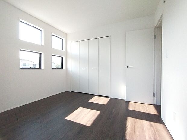 完成済み、実物をじっくりチェックできます。 