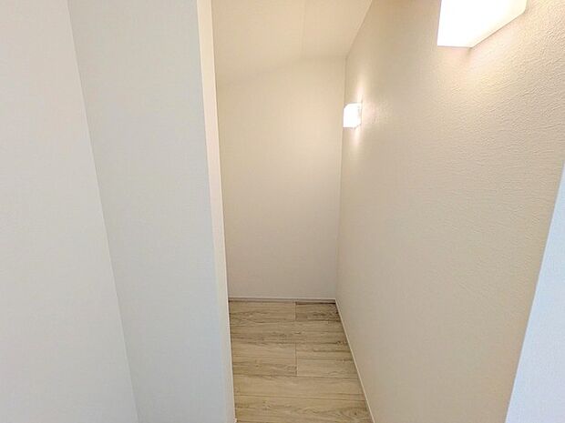 たっぷりの収納スペースで快適に暮らせそう。 