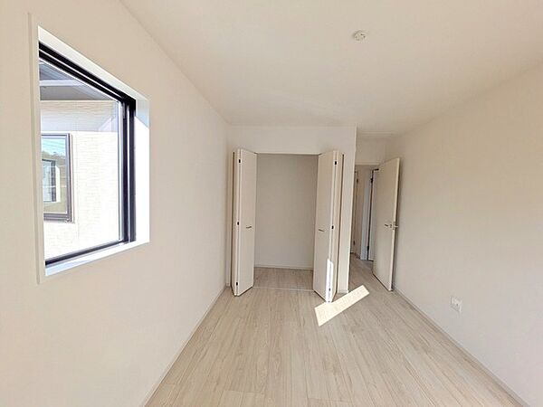 部屋ごとに設けた収納は、住みやすさへのこだわり。