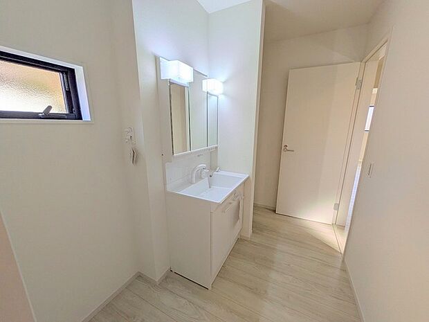 脱衣所は目覚めのスイッチが入る場所ですね。